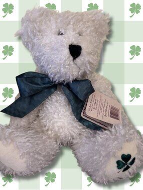 Boyds Bears B.Y. Lotsaluck 10” White Shamrock Bear Retired Plush w/Tag EUC